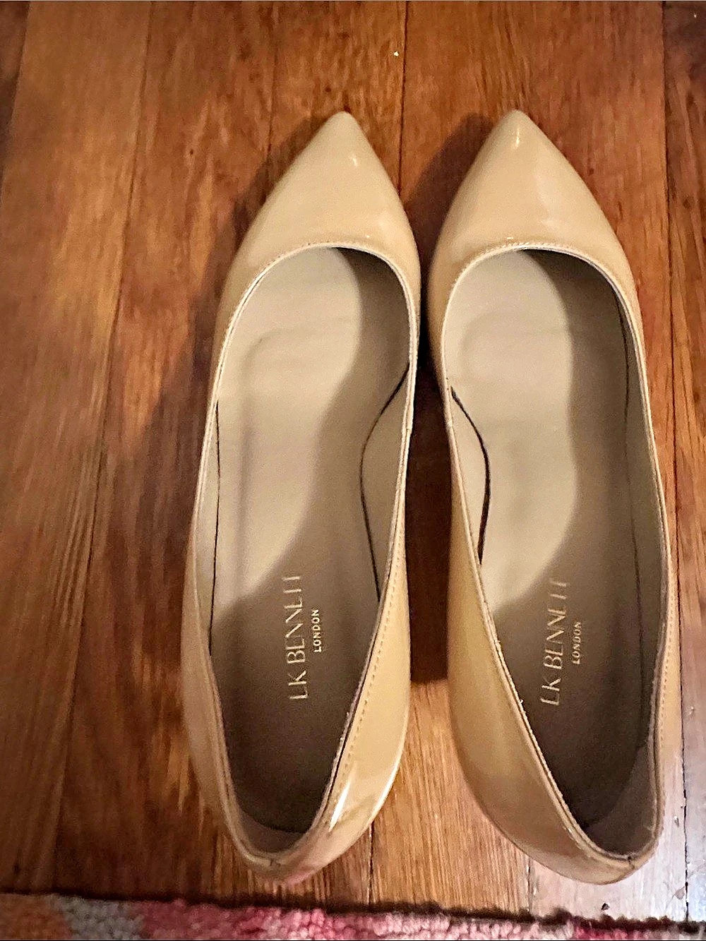 LK BENNETT Pointed Toe Heels in Beige US 8